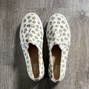 Keds Cream and Brown Slip-On Sneakers with Elastic Panels
